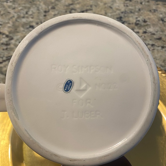 Beautiful Circus Teapot - Picture 11 of 11